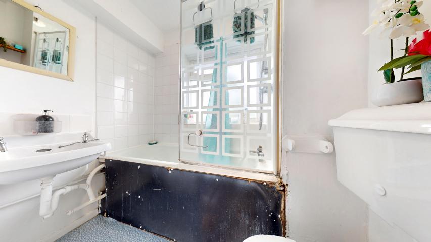 Large two bedroom apartment Broadhurst Gardens, West Hampstead